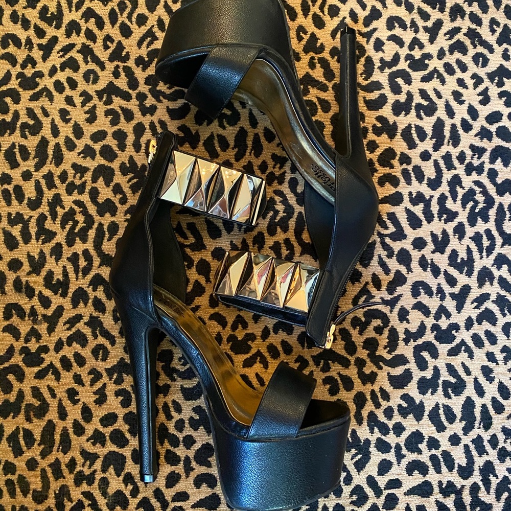 Platform faux leather heels